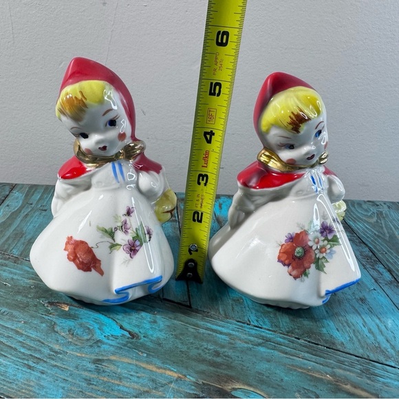 Vintage 40s 50s Regal Hull Little Red Riding Hood Ceramic Salt and Pepper Shaker - Picture 10 of 16